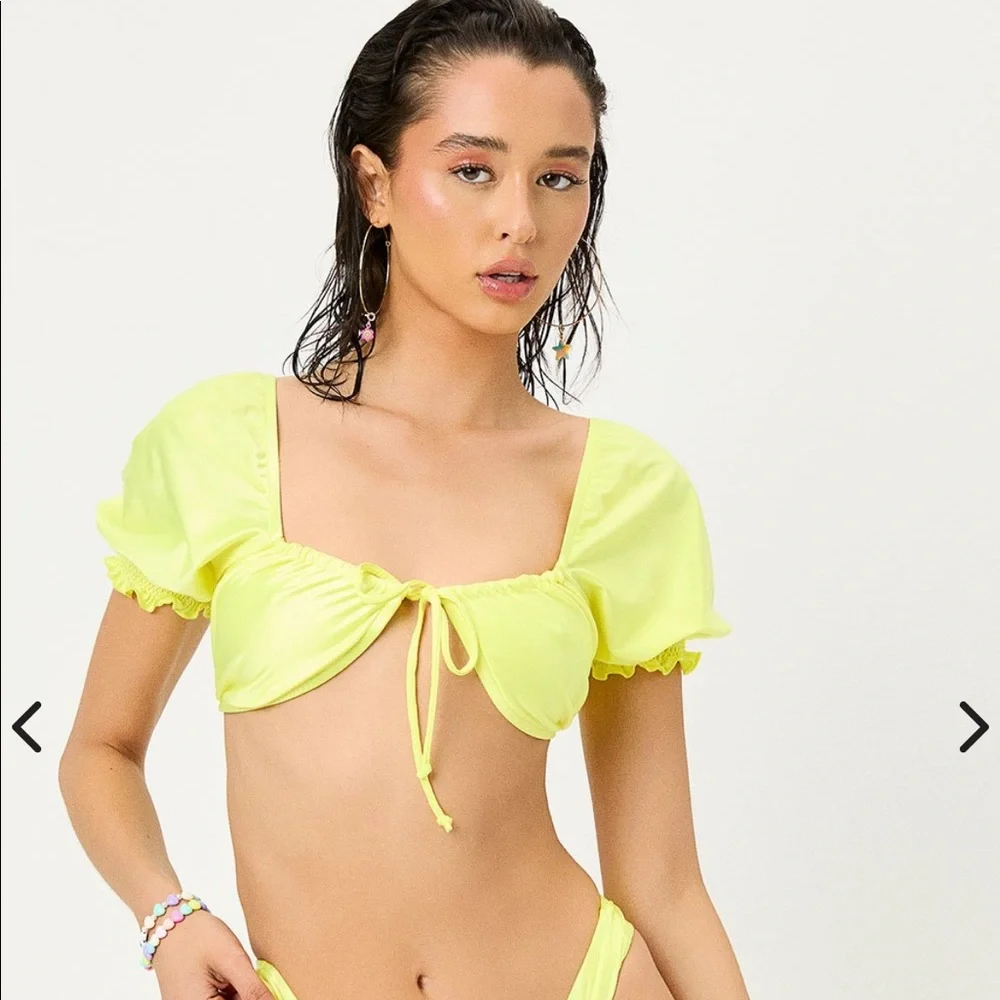 NWT Frankies Bikinis CARLY RUFFLE SATIN BIKINI TOP yellow xSmall